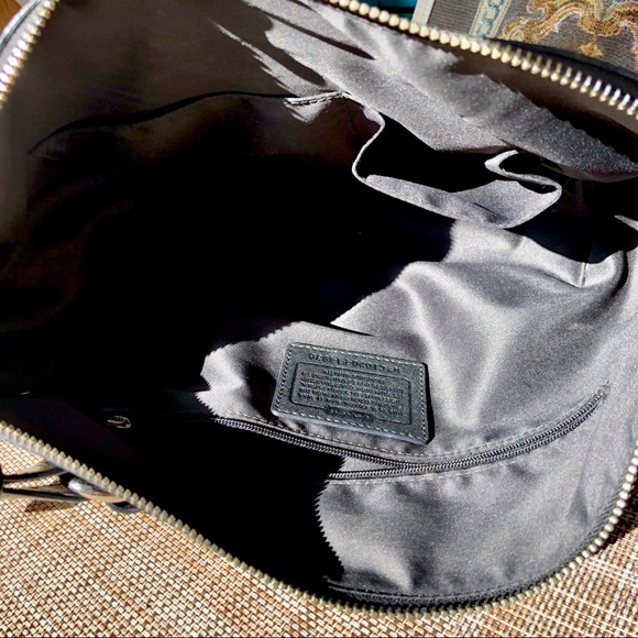 COACH Laura Hobo Bag - Picture 6 of 12